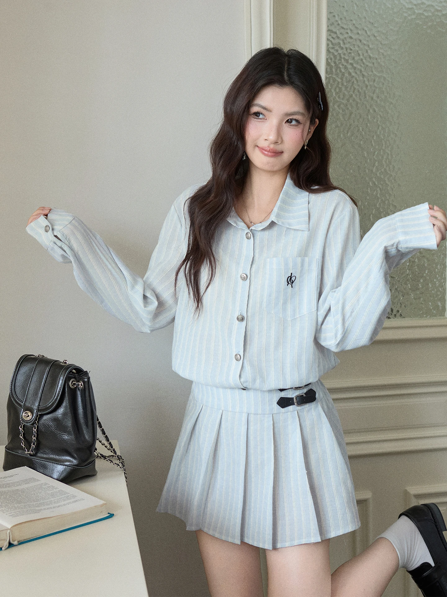 

Белое платье-рубашка в корейском стиле с полосками, женское, весна-осень, новинка, с завышенной талией, А-силуэт, плиссированное