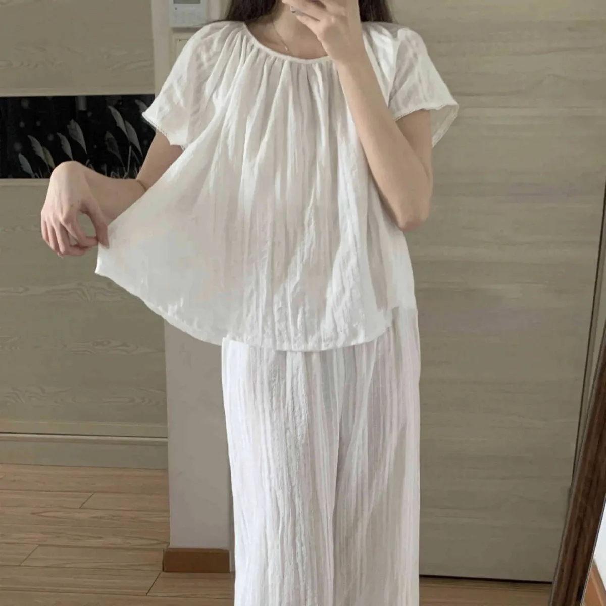 

2025 New Summer Women's Korean Short-Sleeved Pajamas, Plus Size Relaxed Fit Lounge Set with Gentle Breeze Trousers