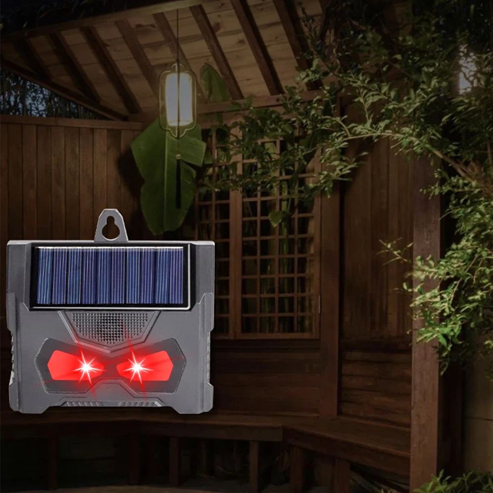 Solar Powered Ultrasonic Animal Repeller Solar Nocturnal Animal Repeller with LED Flashing Light Deer Skunk Raccoon Repellent