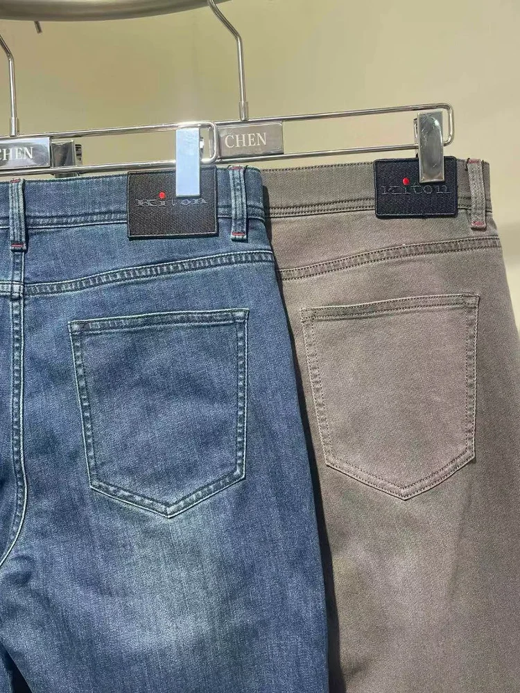 

Kiton old money style simple casual versatile slim-fitting small foot jeans