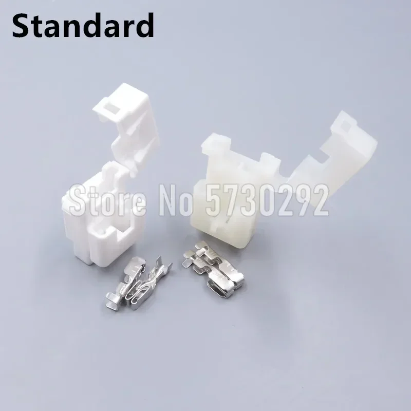 Standard Automobile Insurance Plug White Medium Fuse Box Assembly With 2pcs Terminals Middle Blade Fuse Holders Wiring Harness
