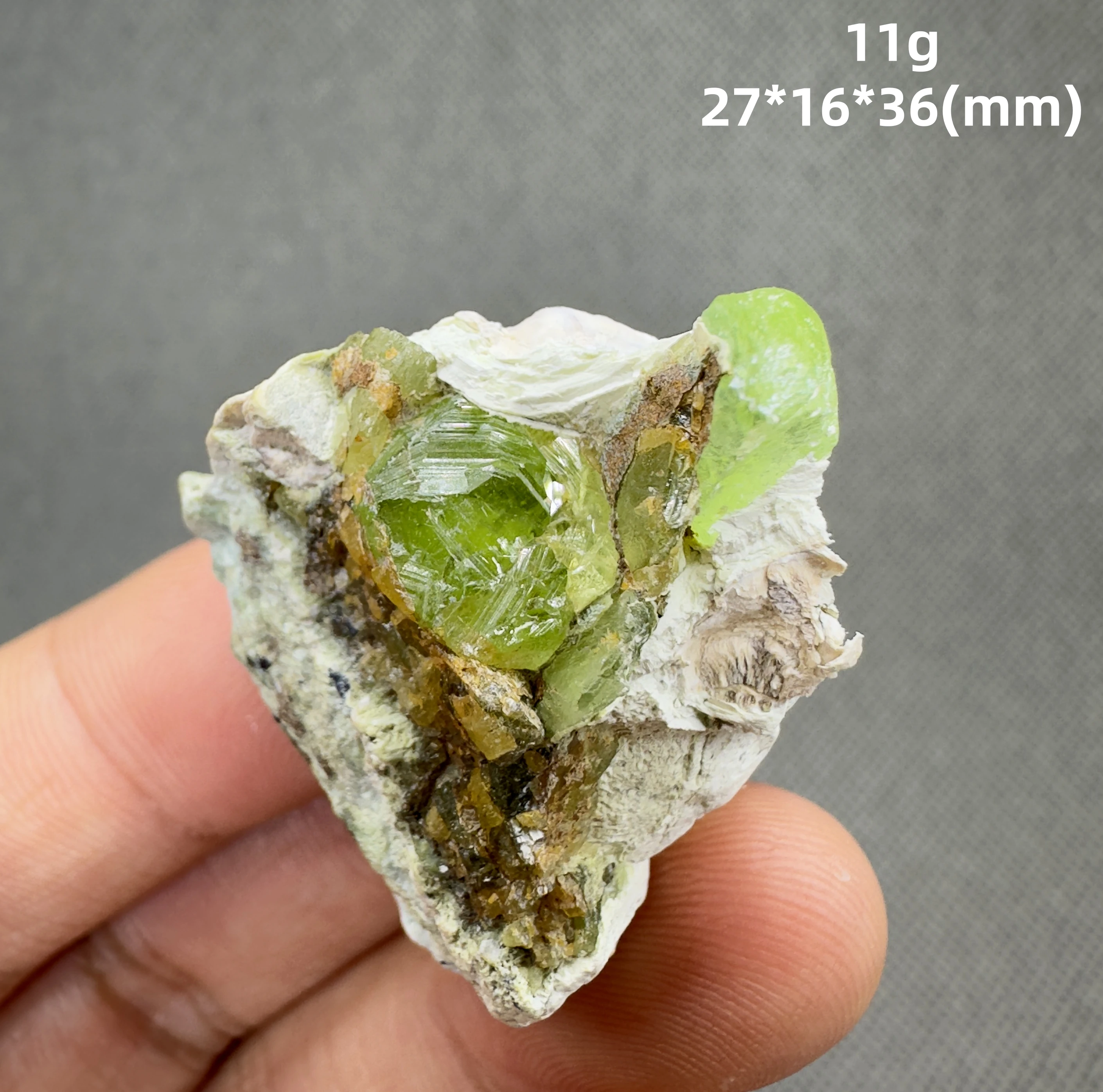 

Natural Pakistan Large crystal Peridot mineral specimens + healing quartz crystals and stones rock gemstone