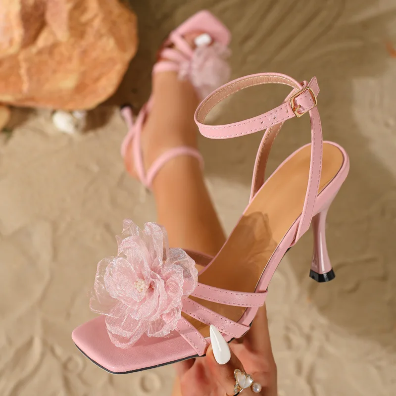 

Women High-heel Sandals Fashion Square Head Ankle Strap Stiletto Heel Sandal Three-dimensional Flower Decoration Design Sandals