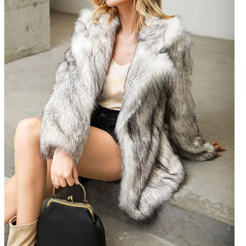 2024 New Arrival Stylish Faux Fur Coat with White Base in Trendy Black Tips for Women for Autumn and Winter Outfits