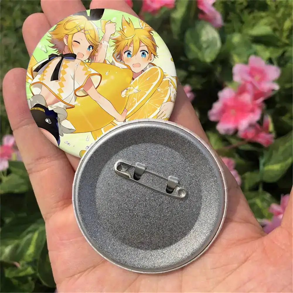 K-Kagamine Rin et Len Badges broches rondes de dessin animé broches faites à la main pour sac à dos bijoux accessoires cadeaux Badge S