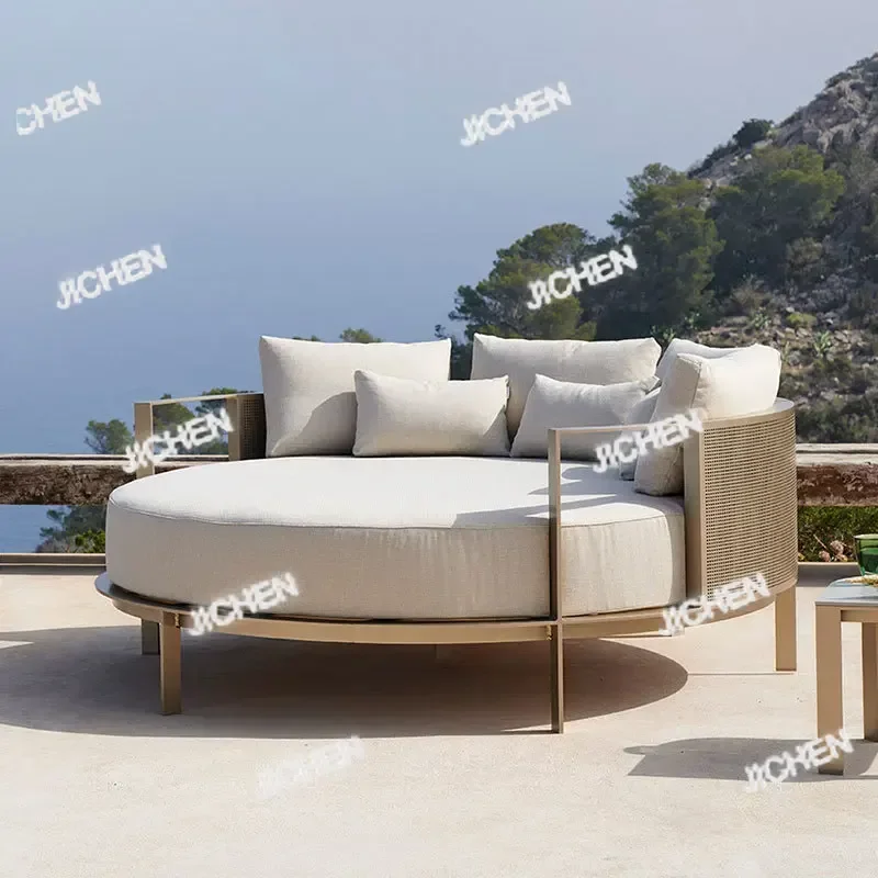 โซฟาพักผ่อนกลางแจ้งทรงกลมขนาดใหญ่ สีแชมเปญโกลด์ สำหรับสระว่ายน้ำ วิลล่า ลานบ้าน สวน ระเบียง ชายหาด
