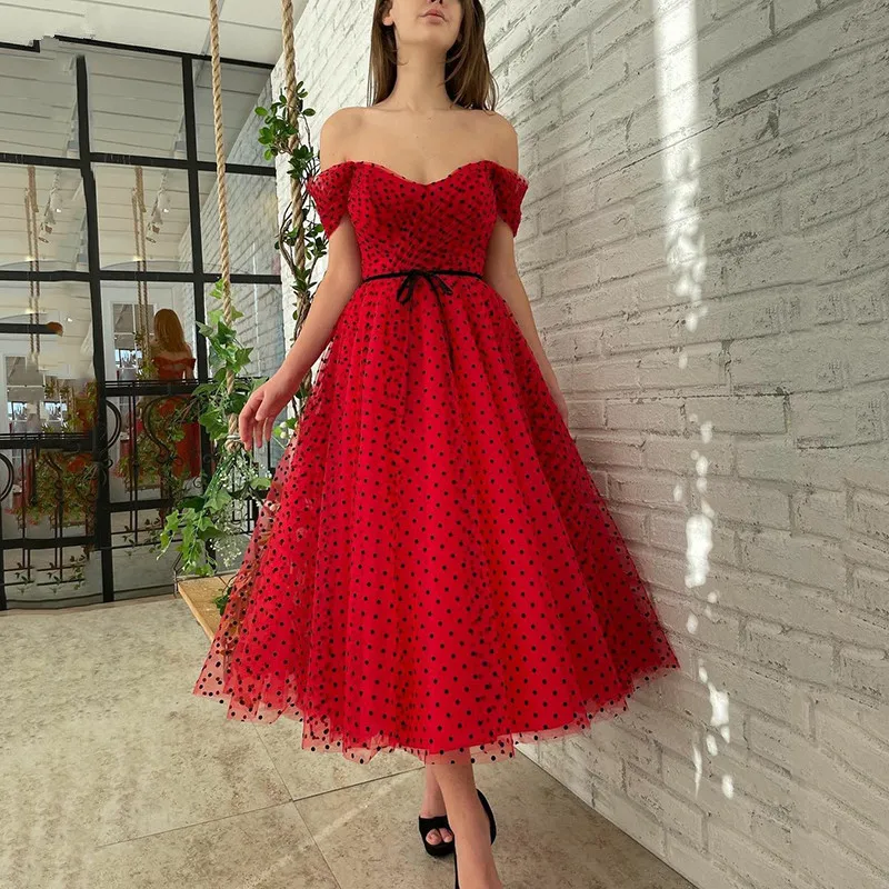

Red Dot Tulle Short Wedding Dress A Line Off the Shoulder Sweetheart Elegant Bow Belt Tea Length Bride Gown Party Dresses