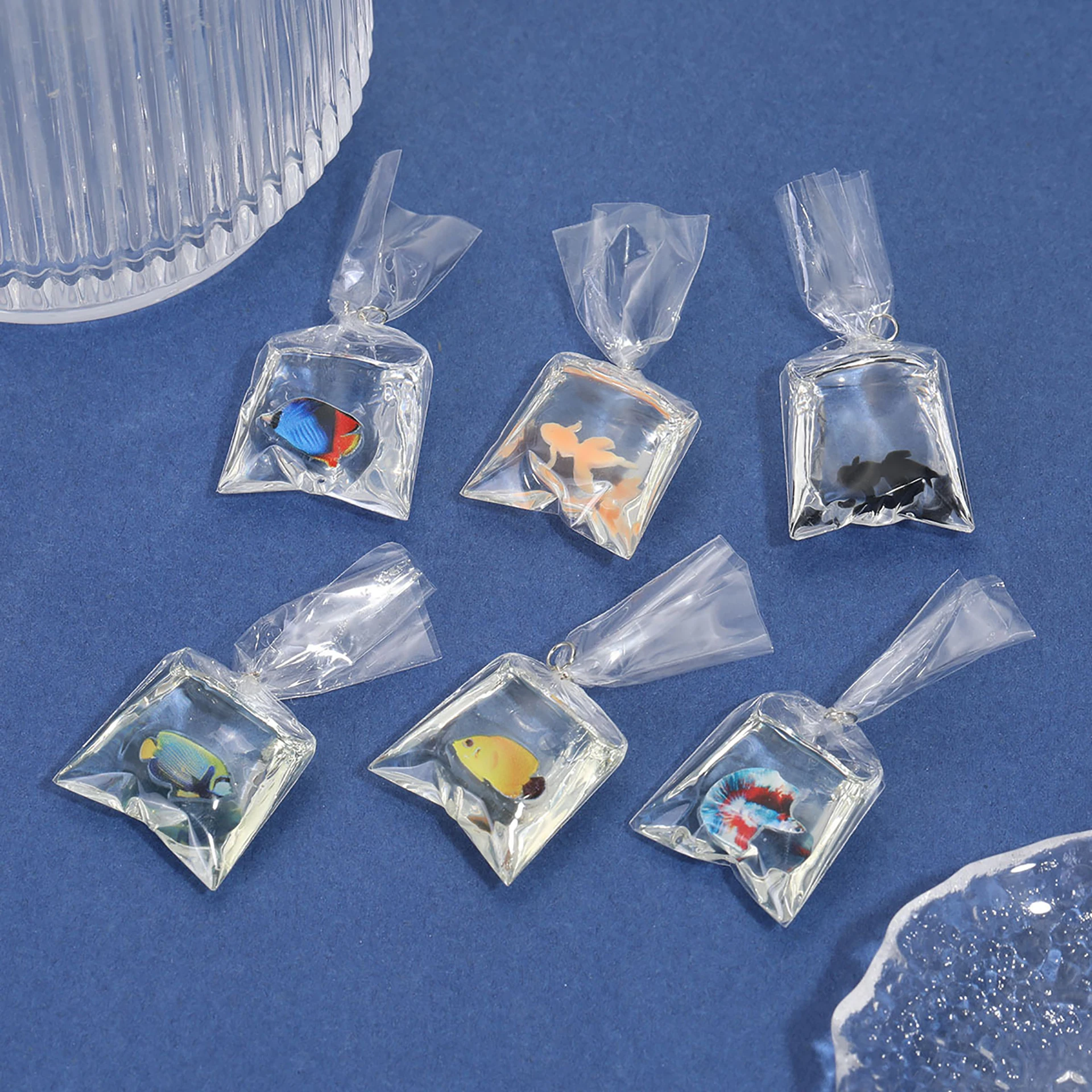 

6Pcs Transparent Realistic Resin Goldfish Waterproof Bag Pendant Accessory DIY Jewelry Parts Earrings Dangle Earrings Keychain C