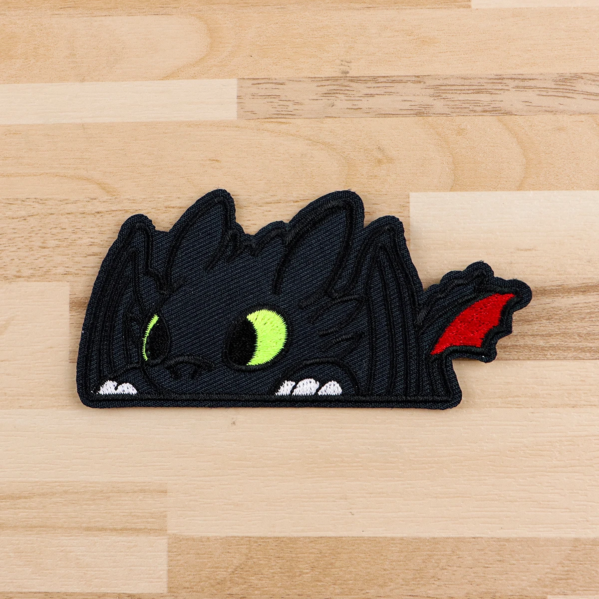 Рисунок 4 - Аниме Черный Дракон вышитая нашивка
