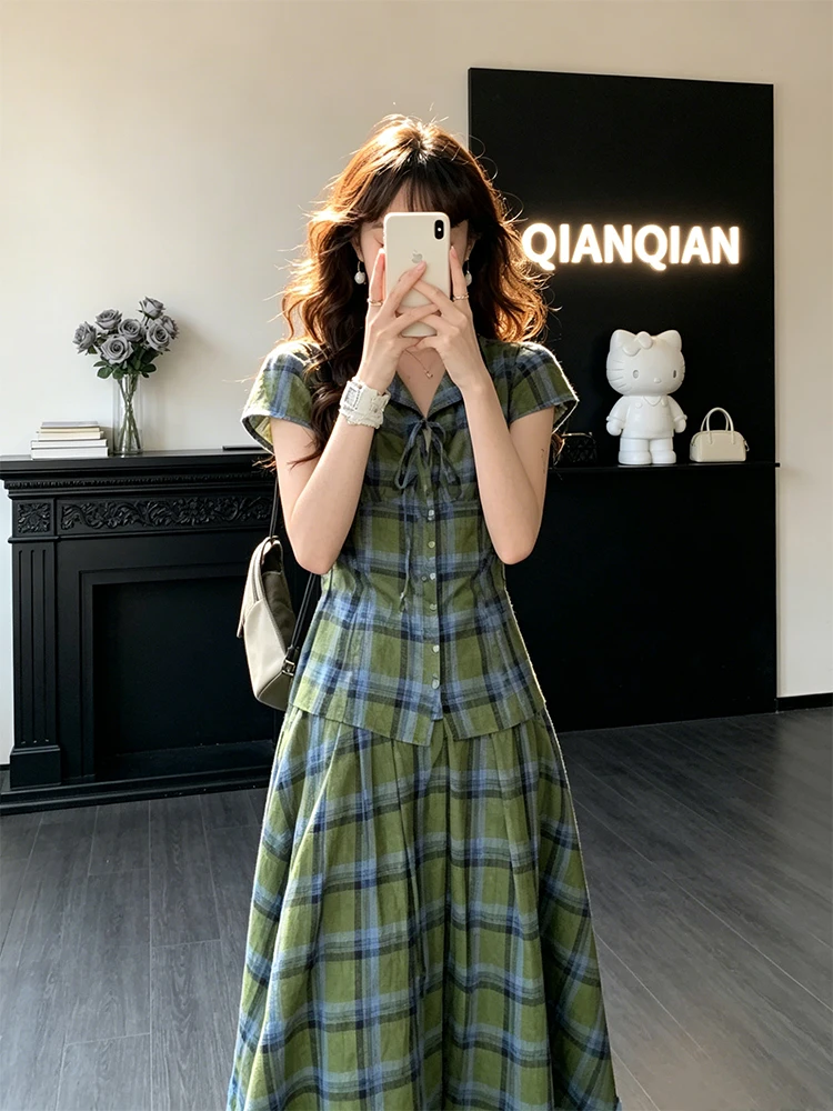 

Green Plaid Short Sleeve Shirt with Bowtie Women's Fashion Set Summer Outfit High Waist Ruffle Skirt Polyester Fiber Blouse