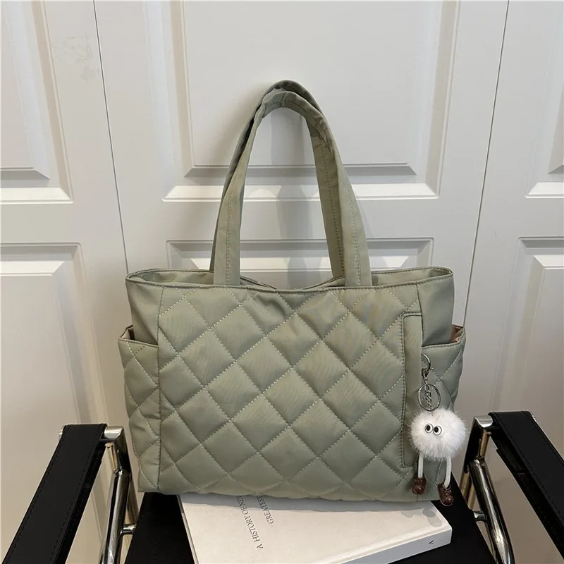 

College student commuting tote bag new large-capacity autumn versatile rhombus casual lightweight shoulder tote bag