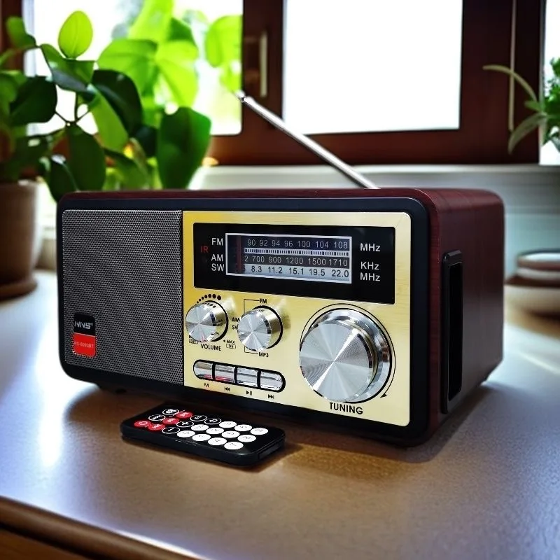 Retro desktop multi-band radio, FM, medium wave, short wave, Bluetooth speaker, charging plug-in card, audio system