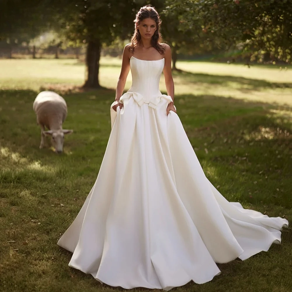 Luxury A-Line Civil Wedding Dress Classical Strapless Bridal Dresses Appliques Bow Wedding Gown Customized 2026