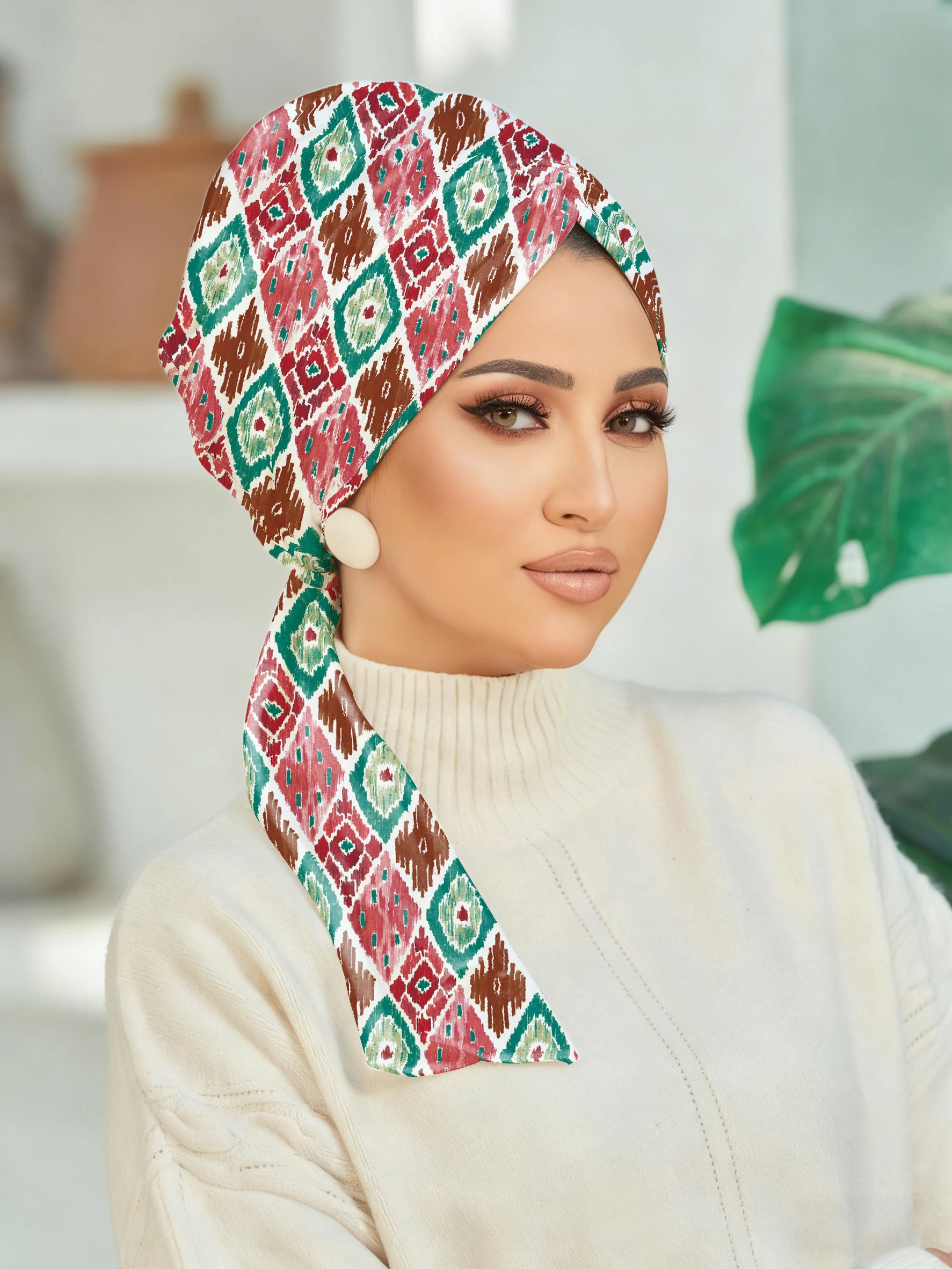 2PCS diamond Shaped Geometric Pattern Headscarf is Versatile Fashionable For Autumn And Winter It Is A Comfortable And Stylish