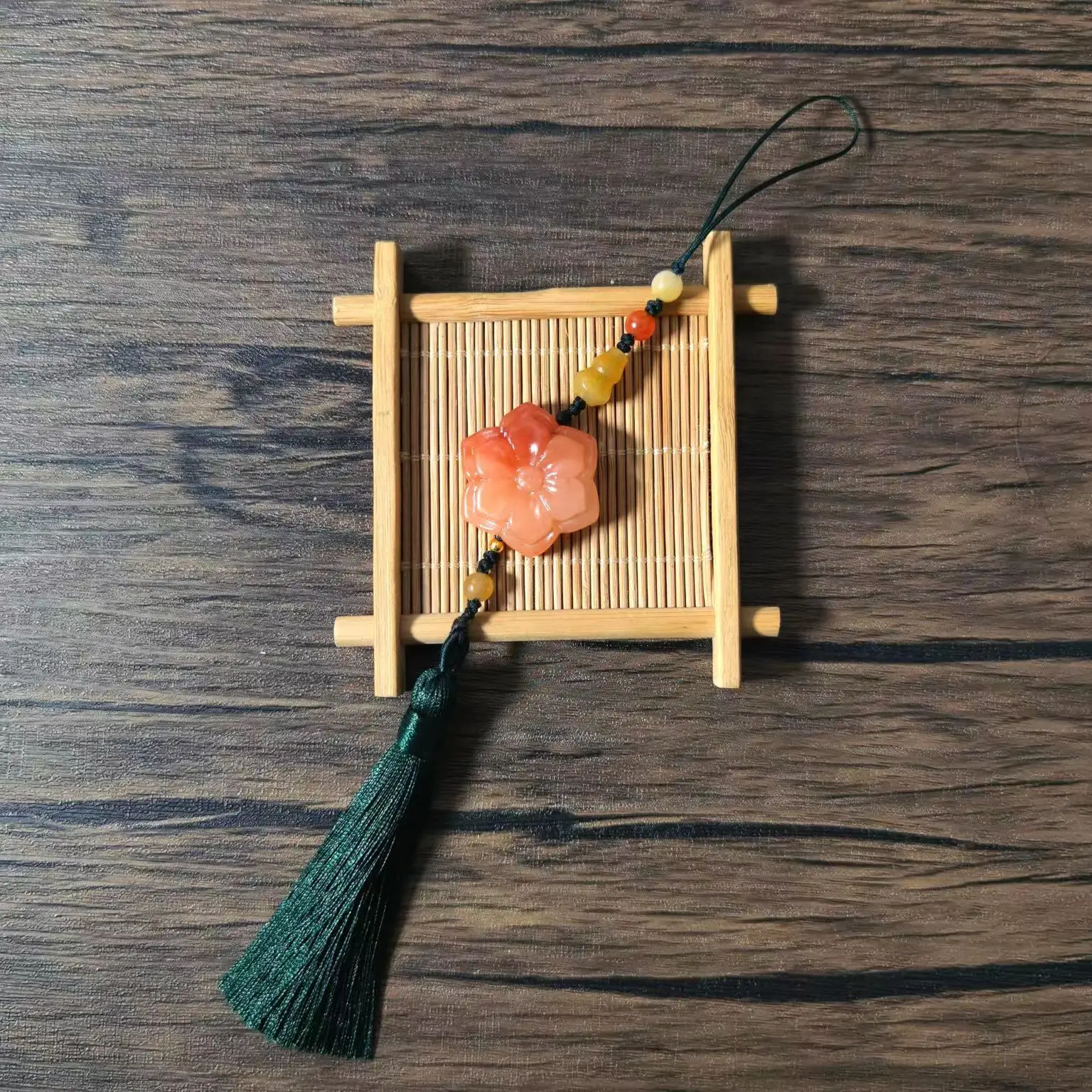 Ancient style Xinjiang Gobi gold silk jade daffodil pendant mobile phone chain keychain ethnic style with fringed jade pendant