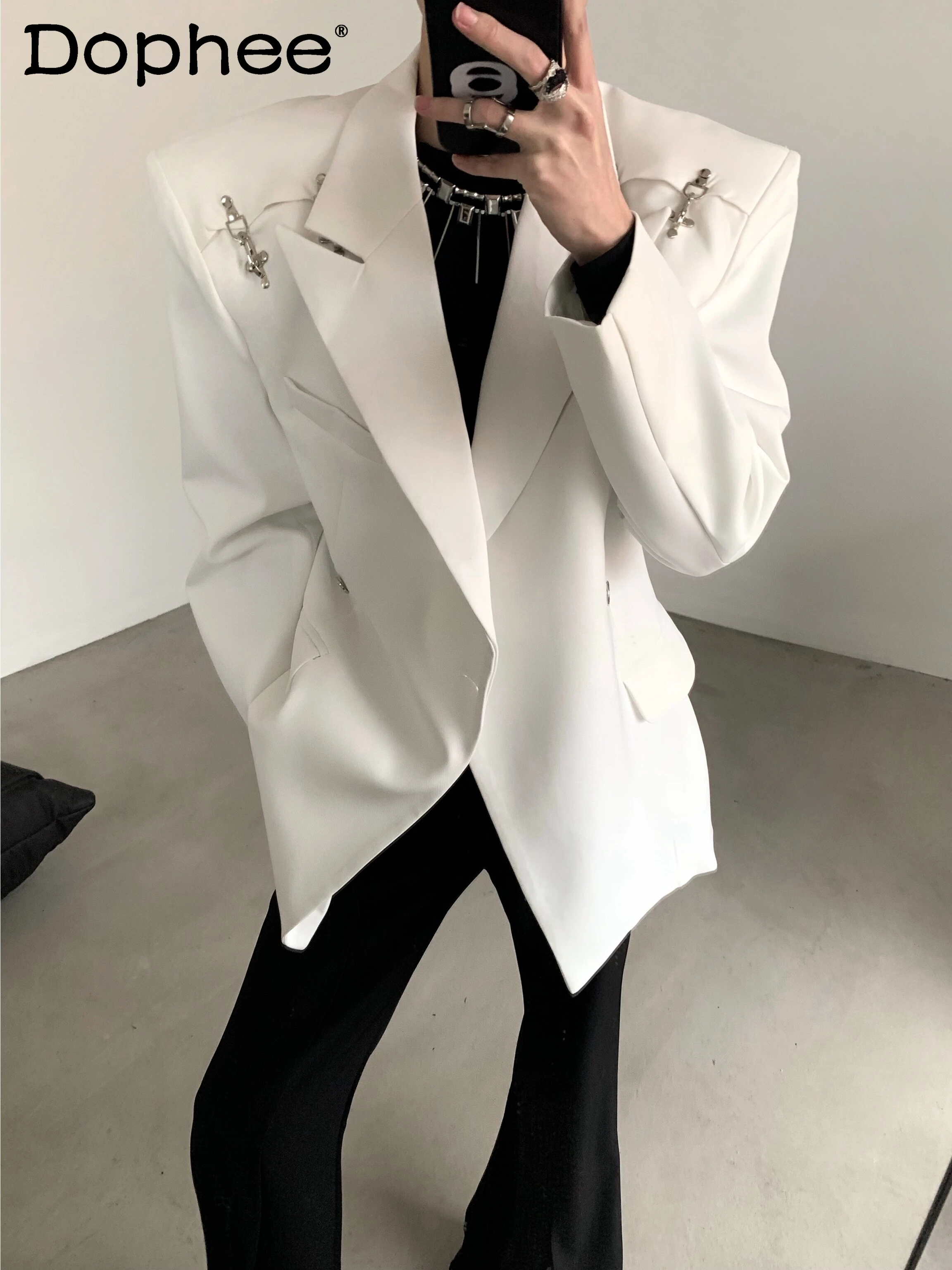 Fashionable 2024 Spring Metal Design Long Sleeve Solid Color Suit Coat Men\'s High-End Casual Padded Shoulder Trendy Suit Jacket