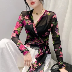 Feminine Transparent Mesh Sunscreening T-shirt Women Printed Floral V Neck Long Sleeve See Through Tops T Shirts Summer