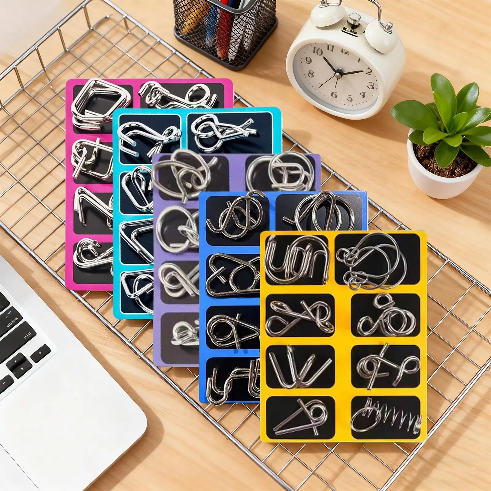 ตัวต่อโลหะ ของเล่นเสริมพัฒนาการ ฝึกสมอง เกมไขปริศนา สำหรับเด็ก วัยรุ่น ผู้ใหญ่ ท้าทายทักษะ ใช้ได้ที่บ้าน สำนักงาน โรงเรียน ท่องเที่ยว งานปาร์ตี้