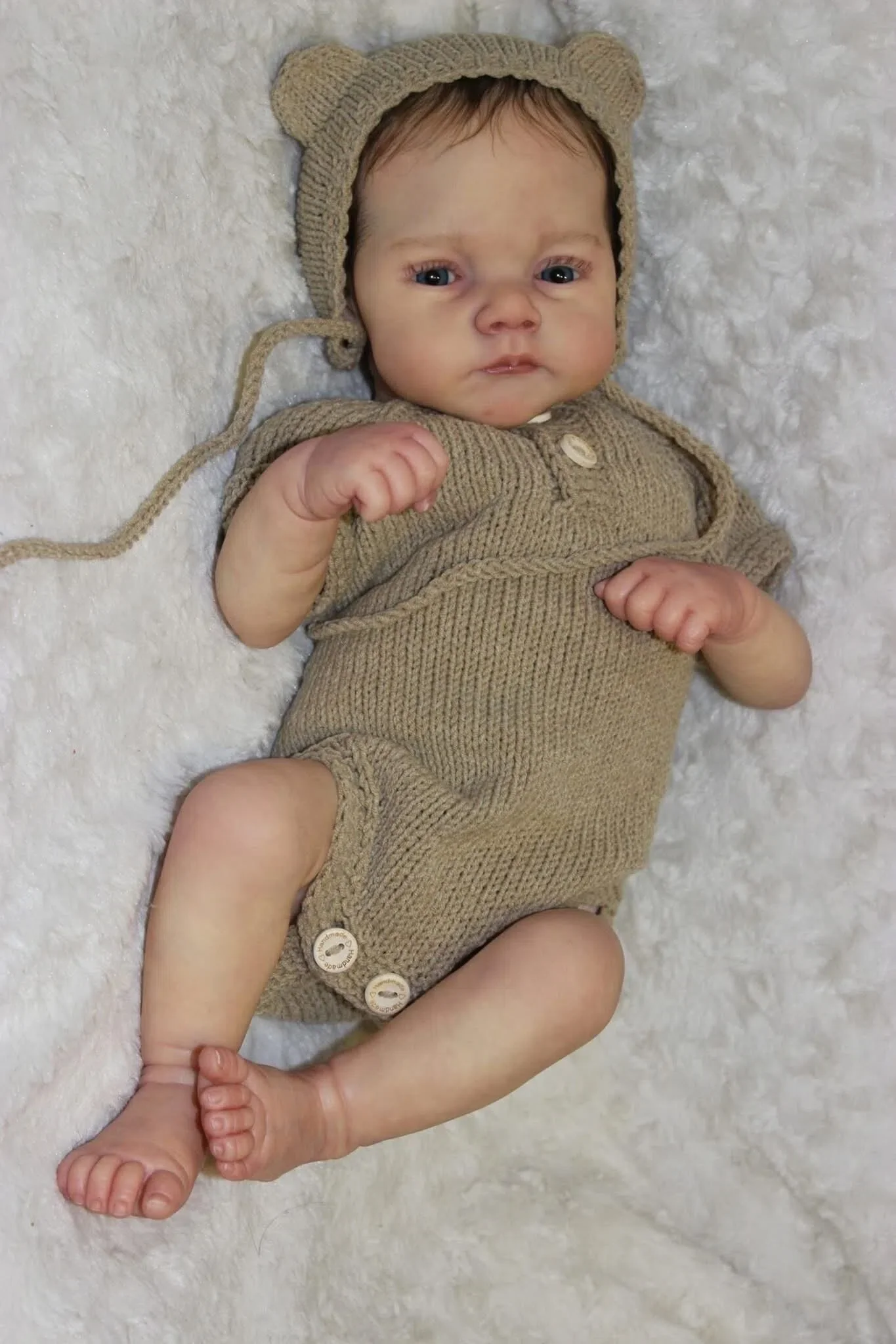 Lalka Reborn Lily, ręcznie robiona, 18 cali, skóra 3D z wieloma warstwami malowania, kolekcjonerska, realistyczna lalka artystyczna z włosami wszczepianymi ręcznie.