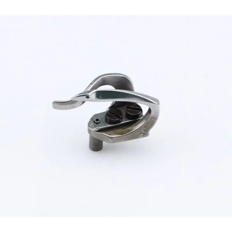 Industrial Sewing Machine Spare Parts Looper 68217 And Thread Hook 68124 For Yamato FD-62 Four Needle Six Thread Machine
