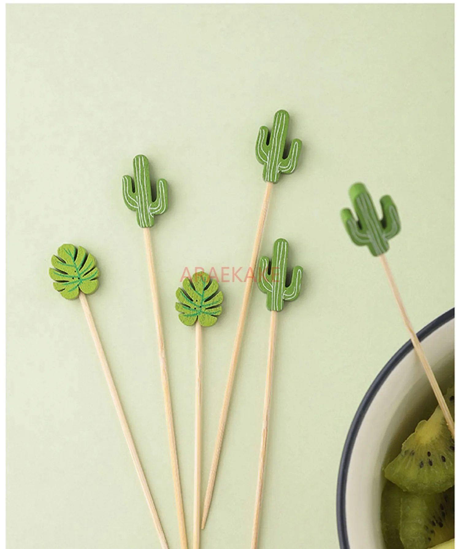 

Disposable Fruit Sticks Cute Fruit Fork Sandwich Fixed Sticks Bar KTV Fried Chicken Fruit Fork Household