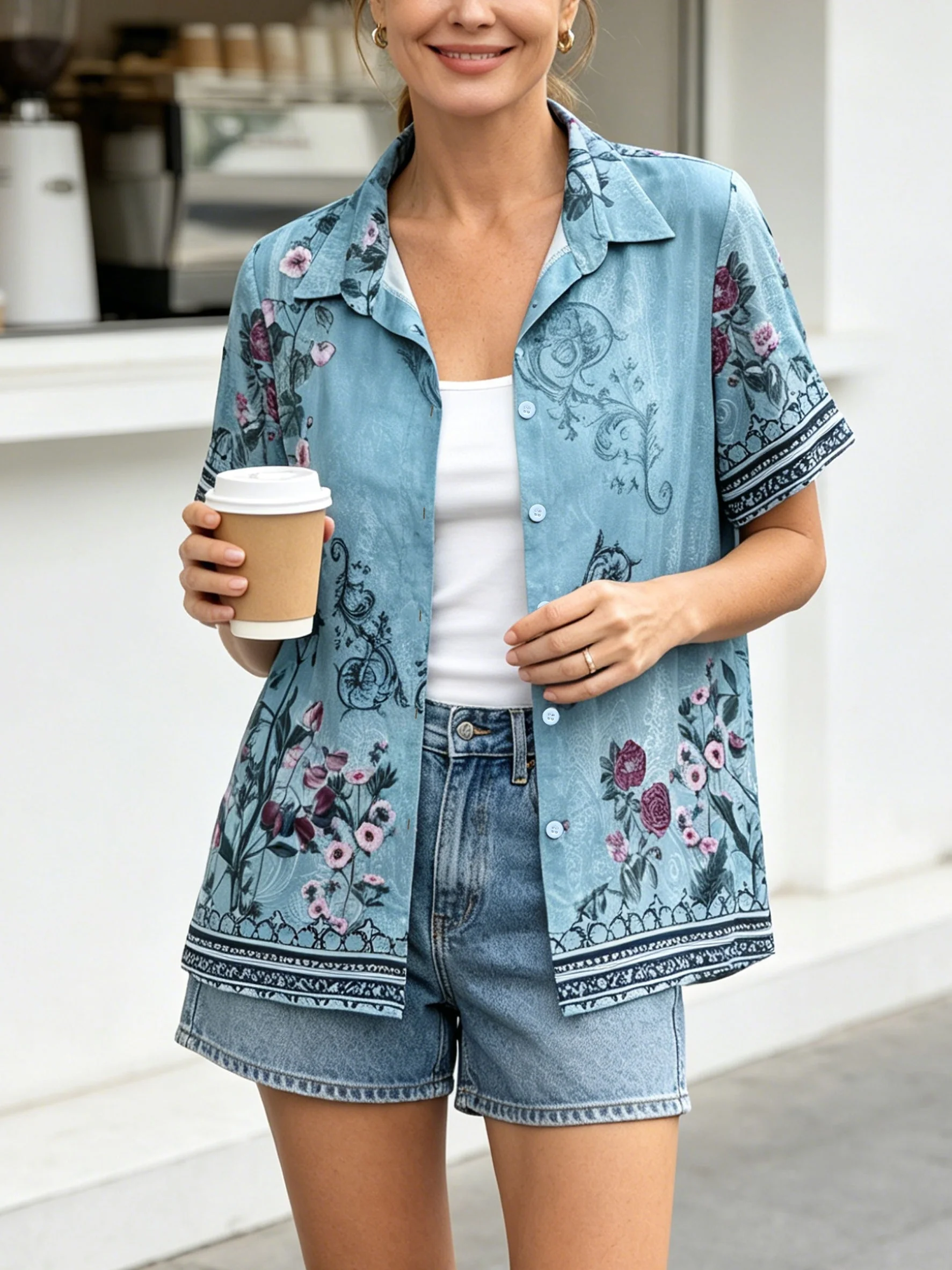 

Women's Summer Vintage-Style Floral Print Short-Sleeve Shirt with Collar – A Versatile Top for Casual Vacations, Lounging, or Co