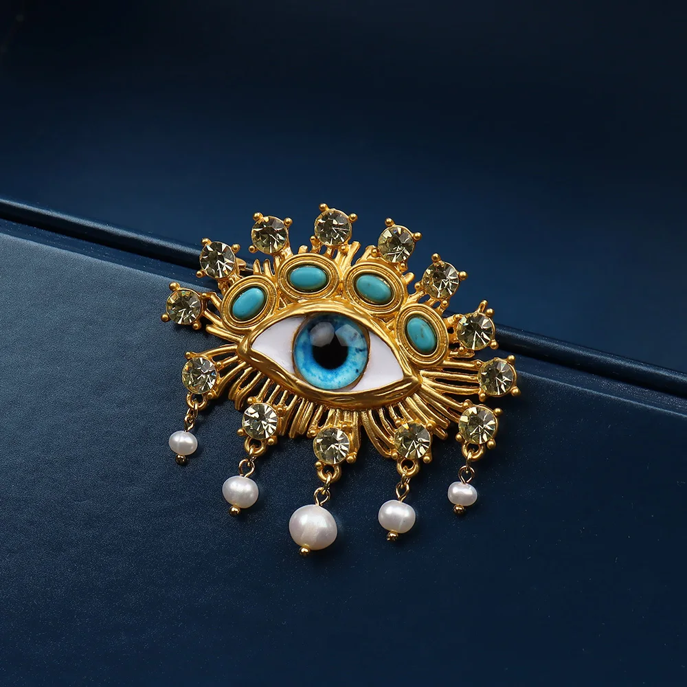 Deluxe Exaggerated Devil\'s Eye Brooch Baroque Pearl Tassel For Men Women Unisex Pin Jewelry European And American Vintage Badge
