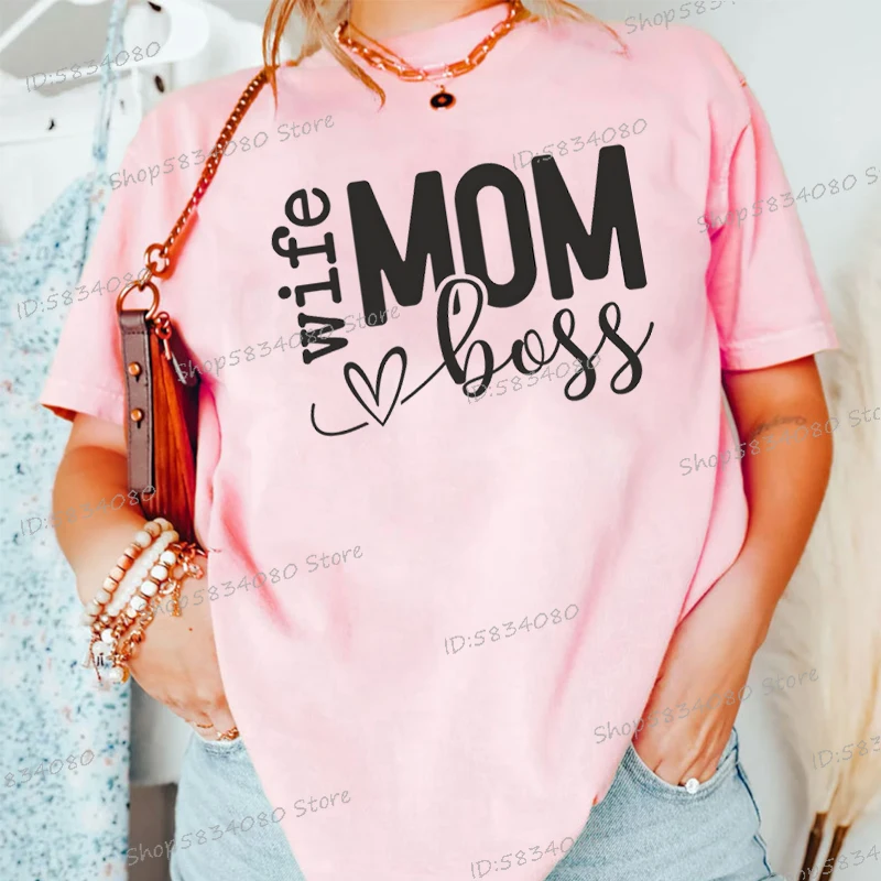 أمي زوجة بوس الجرافيك تي شيرت المرأة المباركة ماما قصيرة الأكمام المحملة أمي الحياة الكلاسيكية بلايز تيز عيد الأم سعيد مضحك تي شيرت