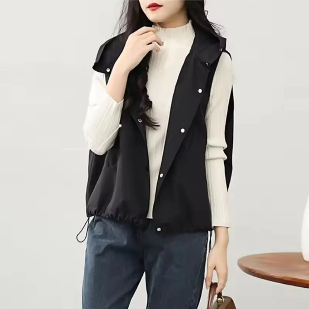 

Новая весенне-осенняя женская модная безрукавка 2026 года: приталенный жилет с капюшоном, универсальный повседневный топ для женщин