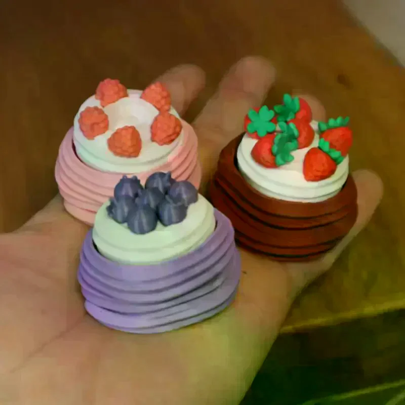 1Pcs Strawberry Cake Model Calming Keychain Keys Finger Button Anti-stress Toys Funny Decompression Gifts For Children Adults