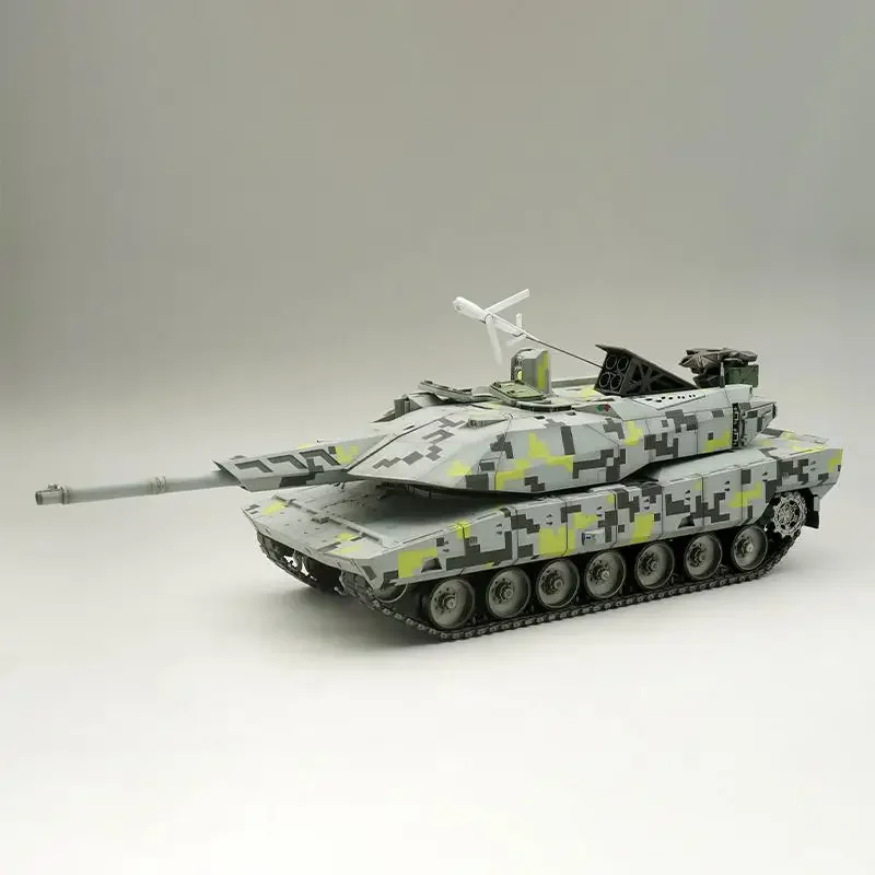 AMUSING HOBBY 35A047 1/35 SCALE KF51 PANTHER NEW GENERATION OF GERMAN MAIN BATTE TANK MODEL KIT