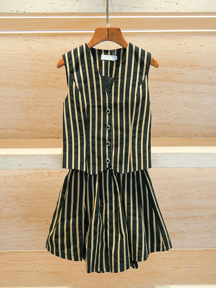 Conjunto de ceco y plones cortos con cuello en V y rayas vertics de verano de gama alta, conjunto de moda para muje...