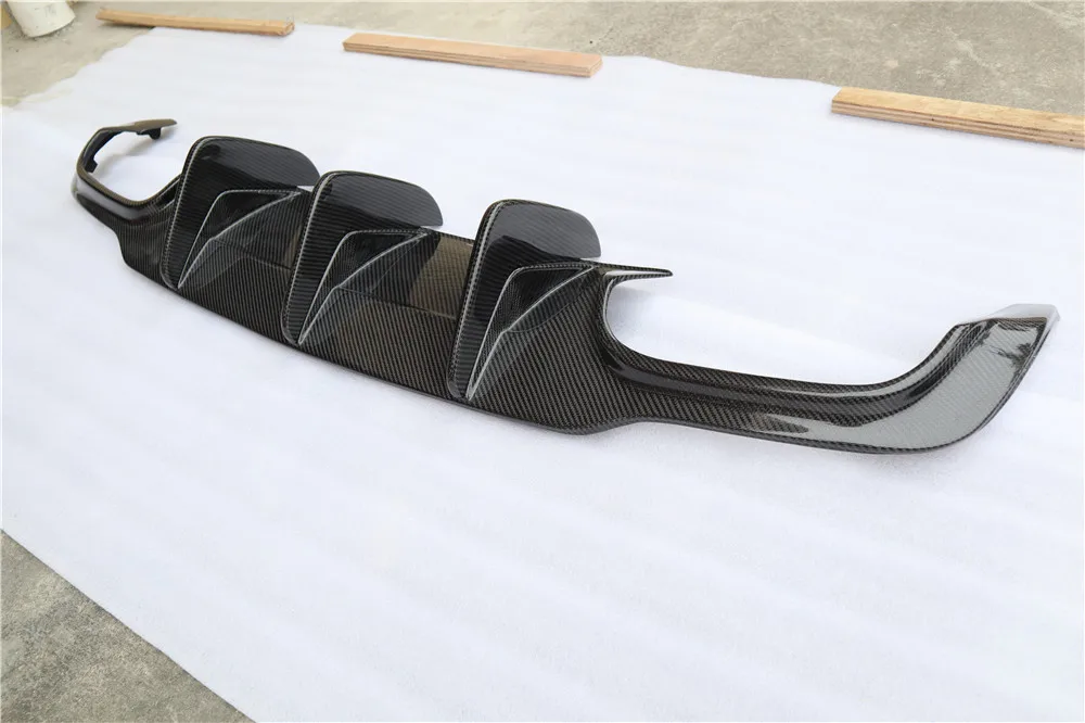 

W204 C63 AMG Facelift (2010-2014) Rear Diffuser – Large Fin Carbon Fiber, Genuine Quality, Perfect Accessories