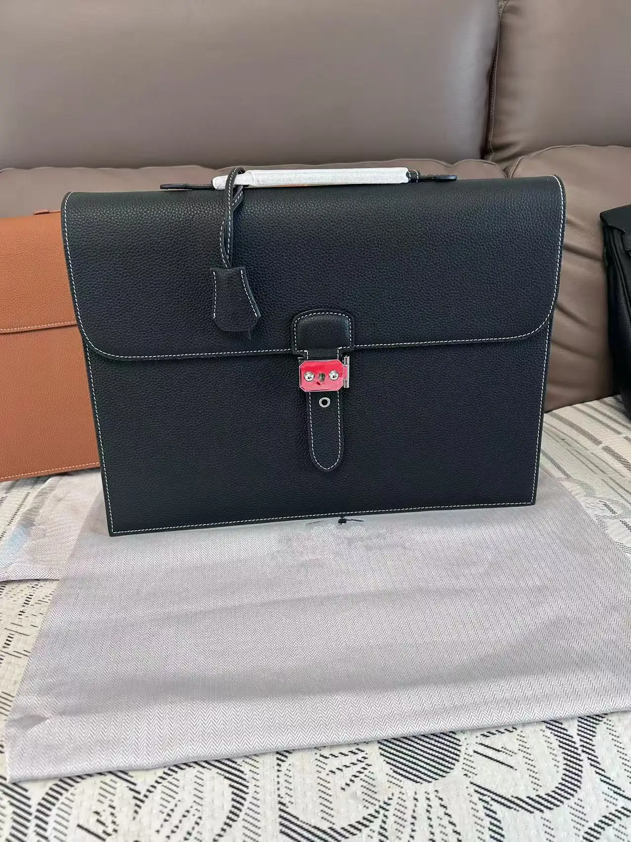 2025 New H Men's Genuine Cowhide Leather Business Casual Briefcase Large Capacity Handheld Bag Youth Horizontal Square Shape