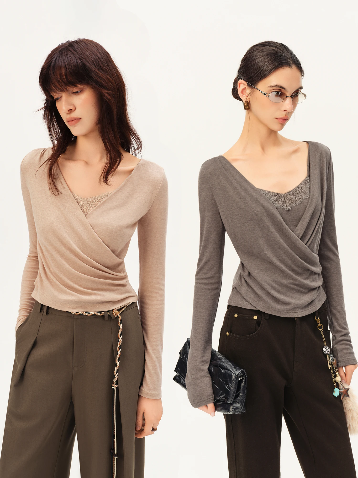 ZIQIAO Lässiges Spitzen-Splicing-Woll-T-Shirt mit Kreuz-V-Ausschnitt und Langen Ärmeln für Damen, Herbst 2026, Neuer Stil, Sexy, Schlank, Einfarbig – Detail 7