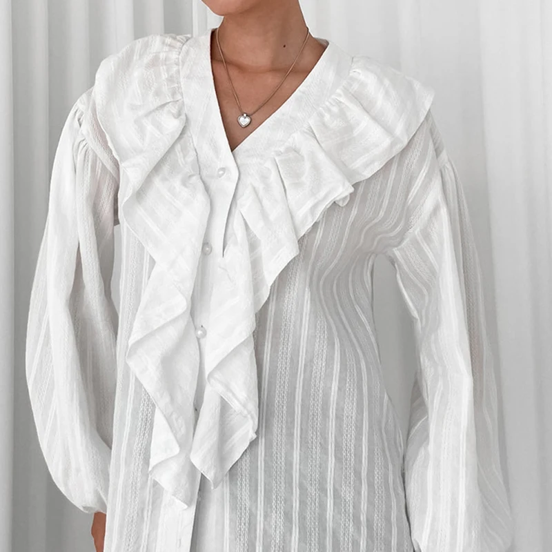 المرأة الخامس الرقبة تكدرت قميص 100% القطن الفرنسية أنيقة قمصان بيضاء ربيع الخريف موضة غير رسمية تخفيف مخطط بلوزة جاكار