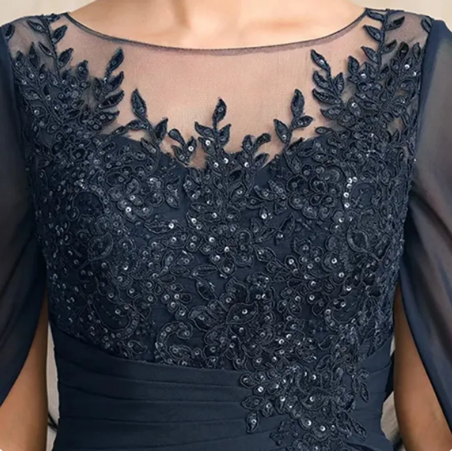 2024 Dark Navy Vintage Mother of Bride Dress Scoop Appliques Sequined Lace Pleat Chiffon Long Godmother Wedding Party Gowns