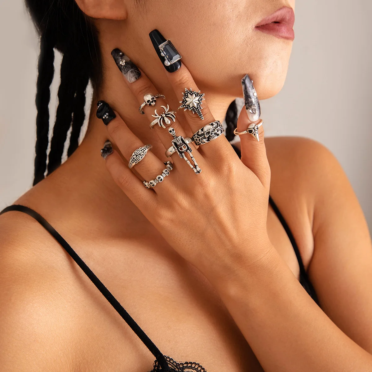 Halloween Gothic Ring Set Vintage Antique Silver Spider Skull Snake Bat Rose Stackable Finger Rings Multi Pack Statement Jewelry