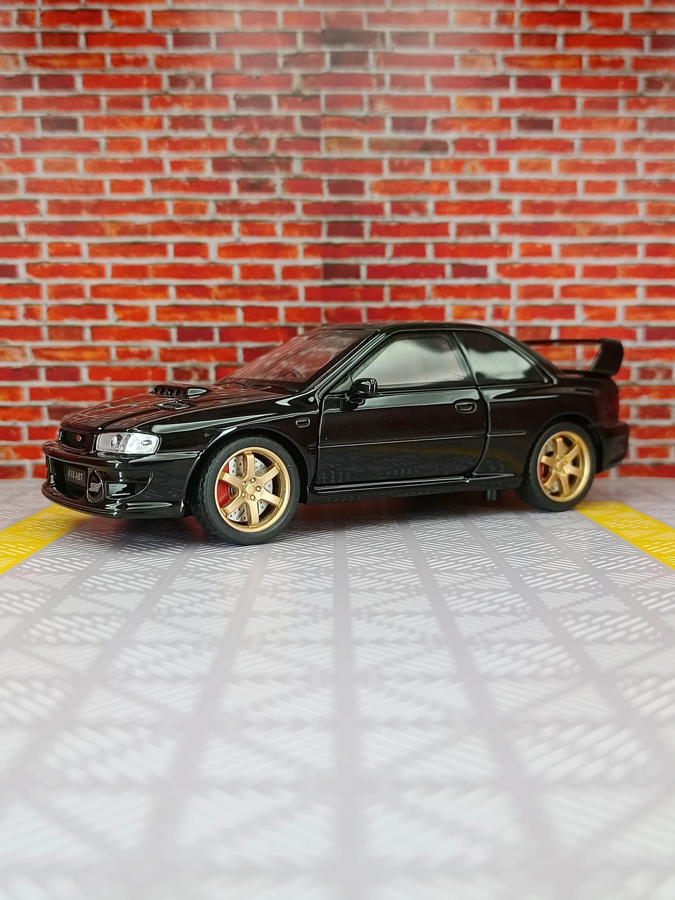 1:32 SUBARU IMPREZA Alloy Car Model Diecast Metal Toy Car Model Simulation Sound and Light Collection Childrens Toys Gift