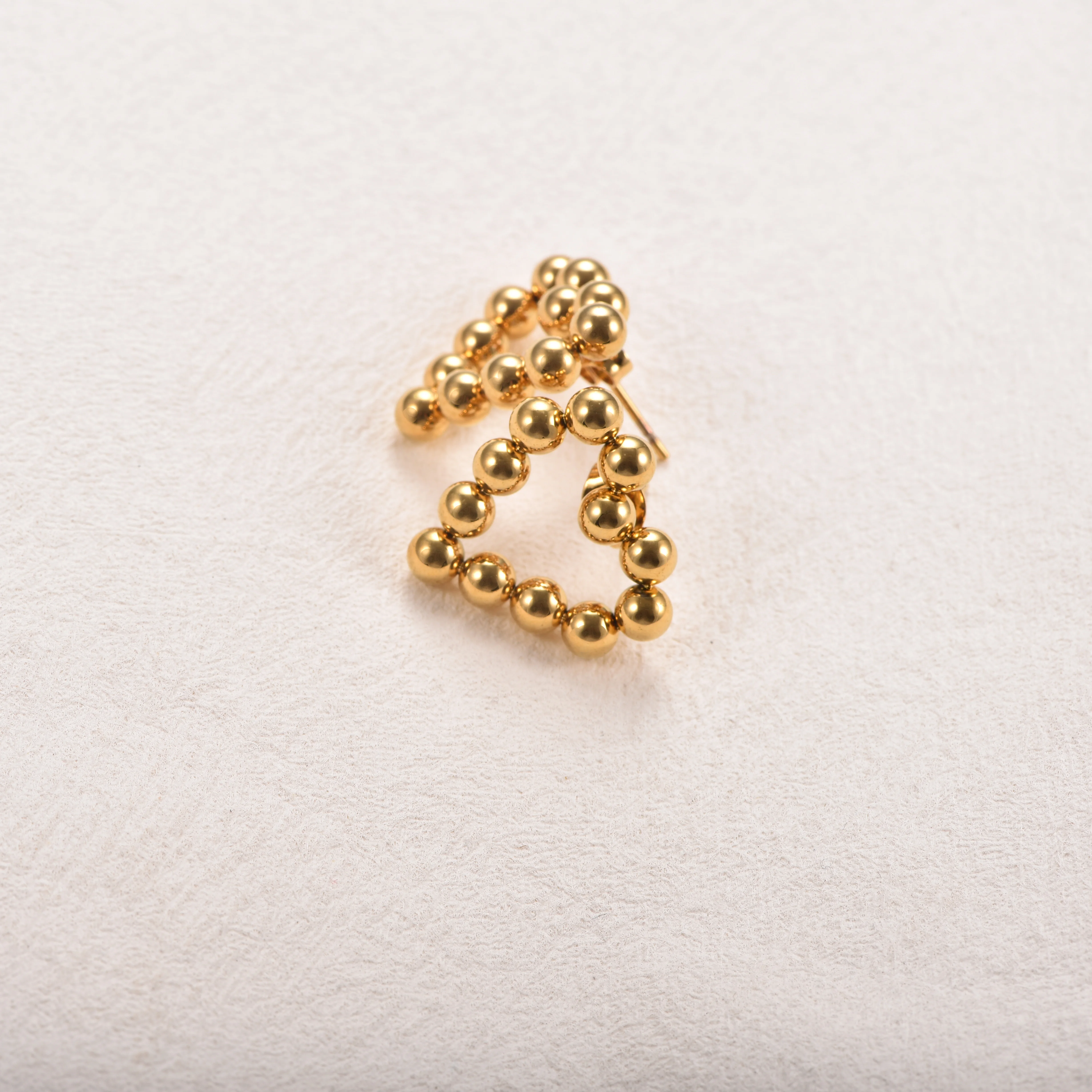 Edelstahl-Perlenohrstecker, vergoldet, geometrische Formen: Herz, Dreieck, Quadrat, Kreis, Ohrringe für Frauen, minimalistischer Schmuck – Detail 4