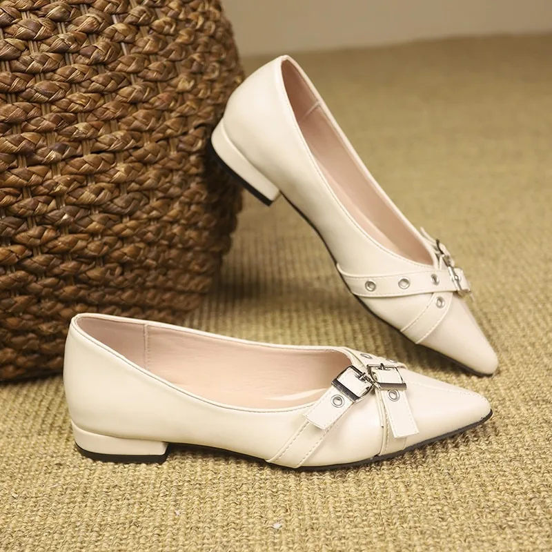 

Summer 2026 New Belt Buckle Pointed Toe Shallow Mouth Flats Women's Retro Thick Low Heel Women's Singles