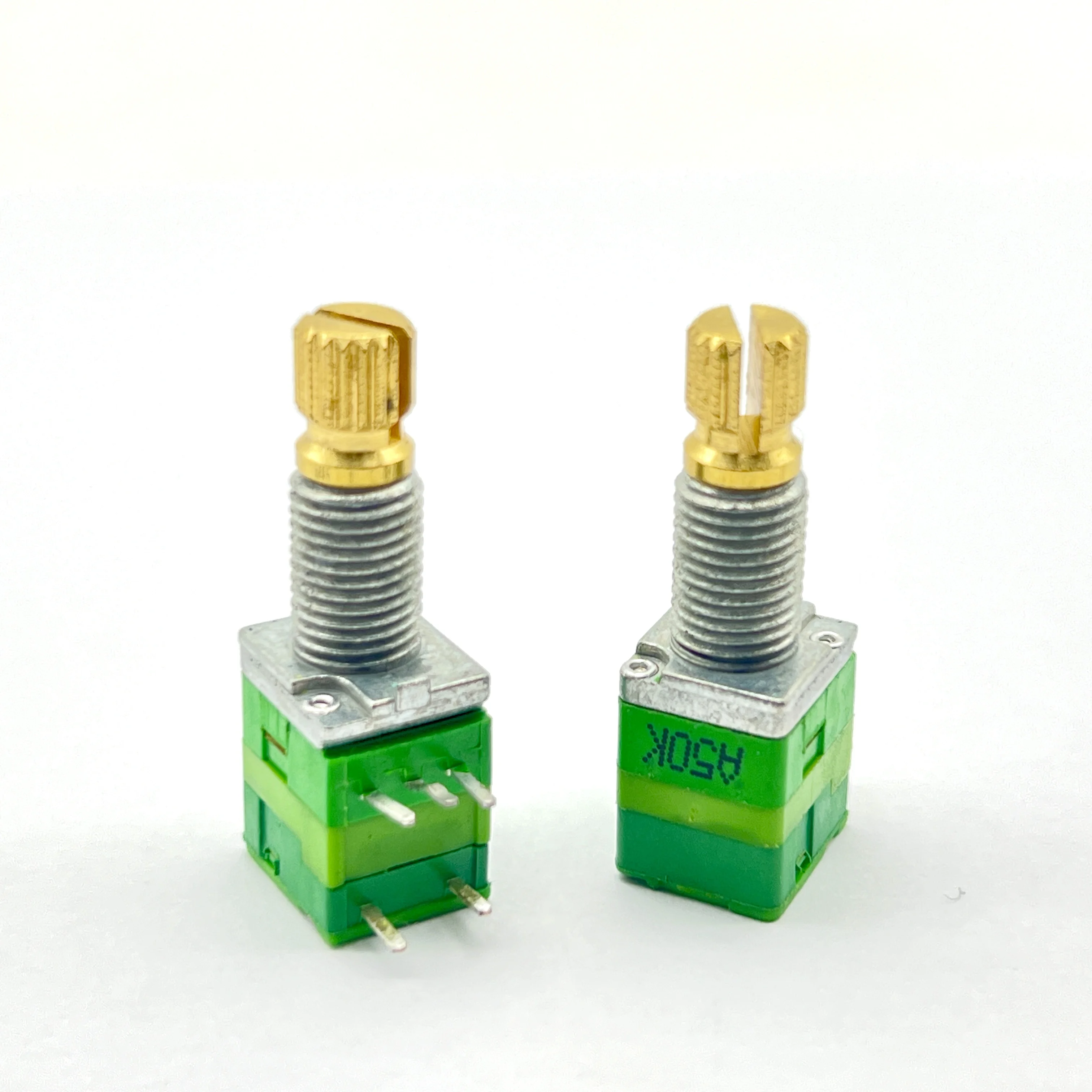 

5 pcs Taiwan ALPHA 09 precision potentiometer single link with rotary switch A50K handle length 18mm