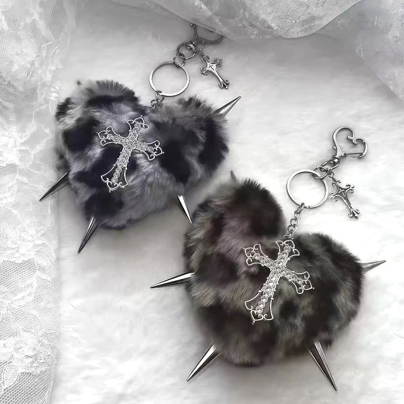 Punk Jewelry Leopard Print Rivet Cross Keychain Punk Cool Grunge Rock Heart Bag Keychain Decoration Accessories Goth