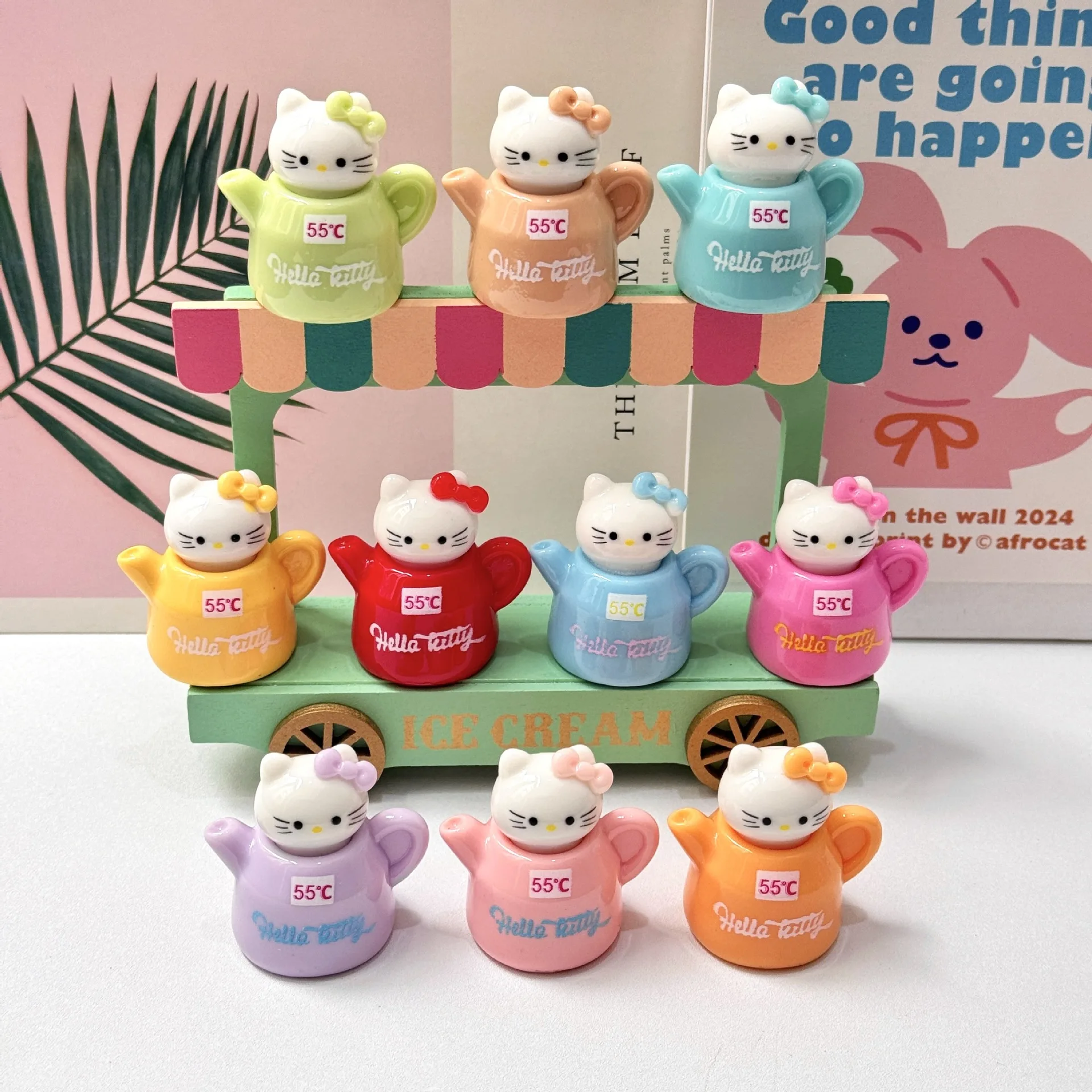 

Cat water bottle miniature food playset DIY cream glue resin accessories doll house pretend play tabletop toy display piece