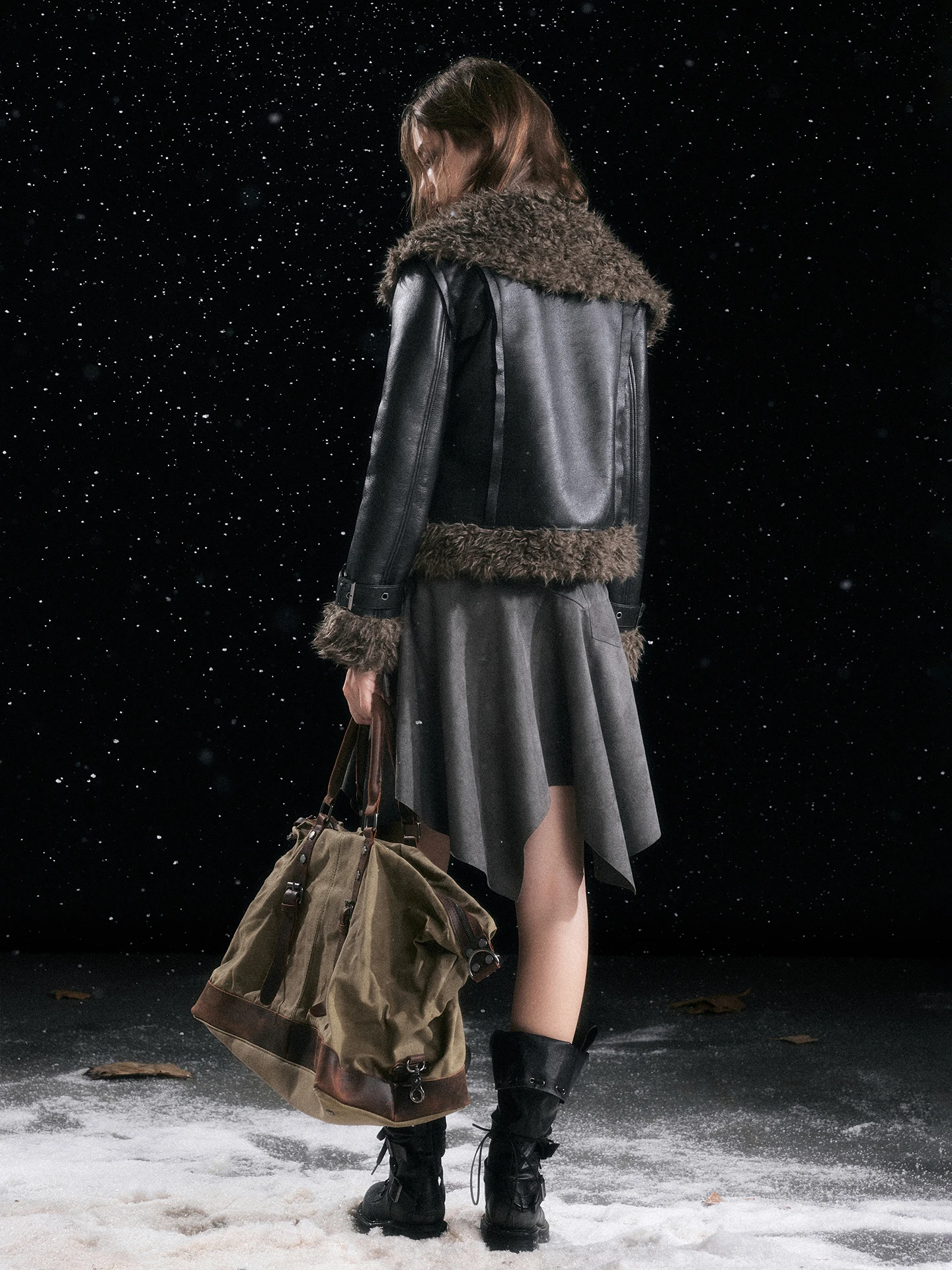 パンクスタイルショートレザージャケットレディースフェイクファー襟リベットスリムアウターウェアCestNousストレートチューブタイプ長袖ジッパー