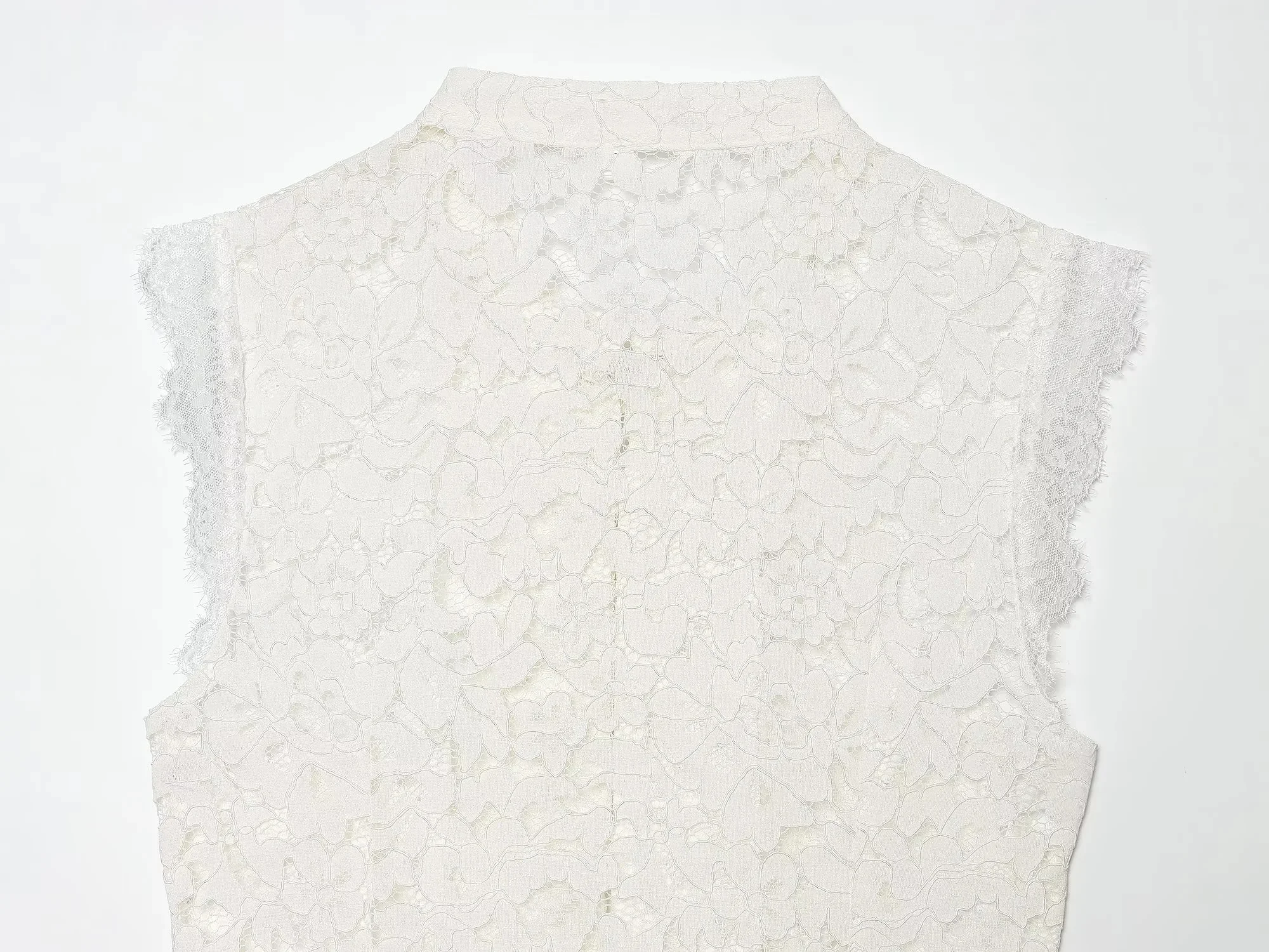 KONDALA Festliches, sexy schickes Damen-Tanktop mit Spitze, Knöpfen, Cut-Outs und Umlegekragen, ärmelloses Oberteil, modisch, Frühjahr/Sommer 2026 – Detail 19