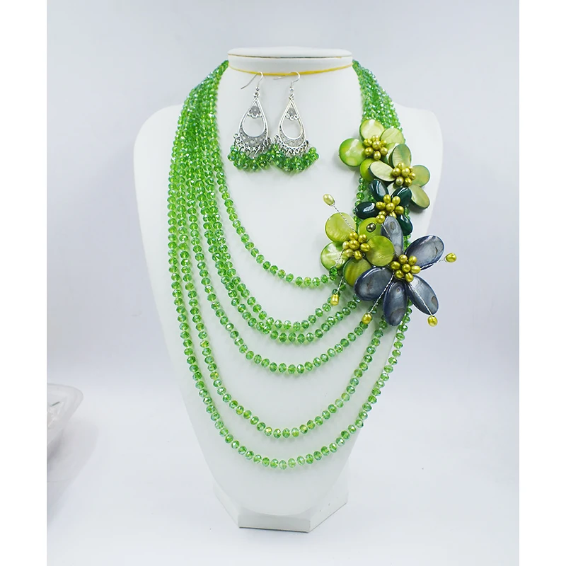 6MM crystal/shell. Hand woven flower necklace. Charming Women's Party Classic Jewelry