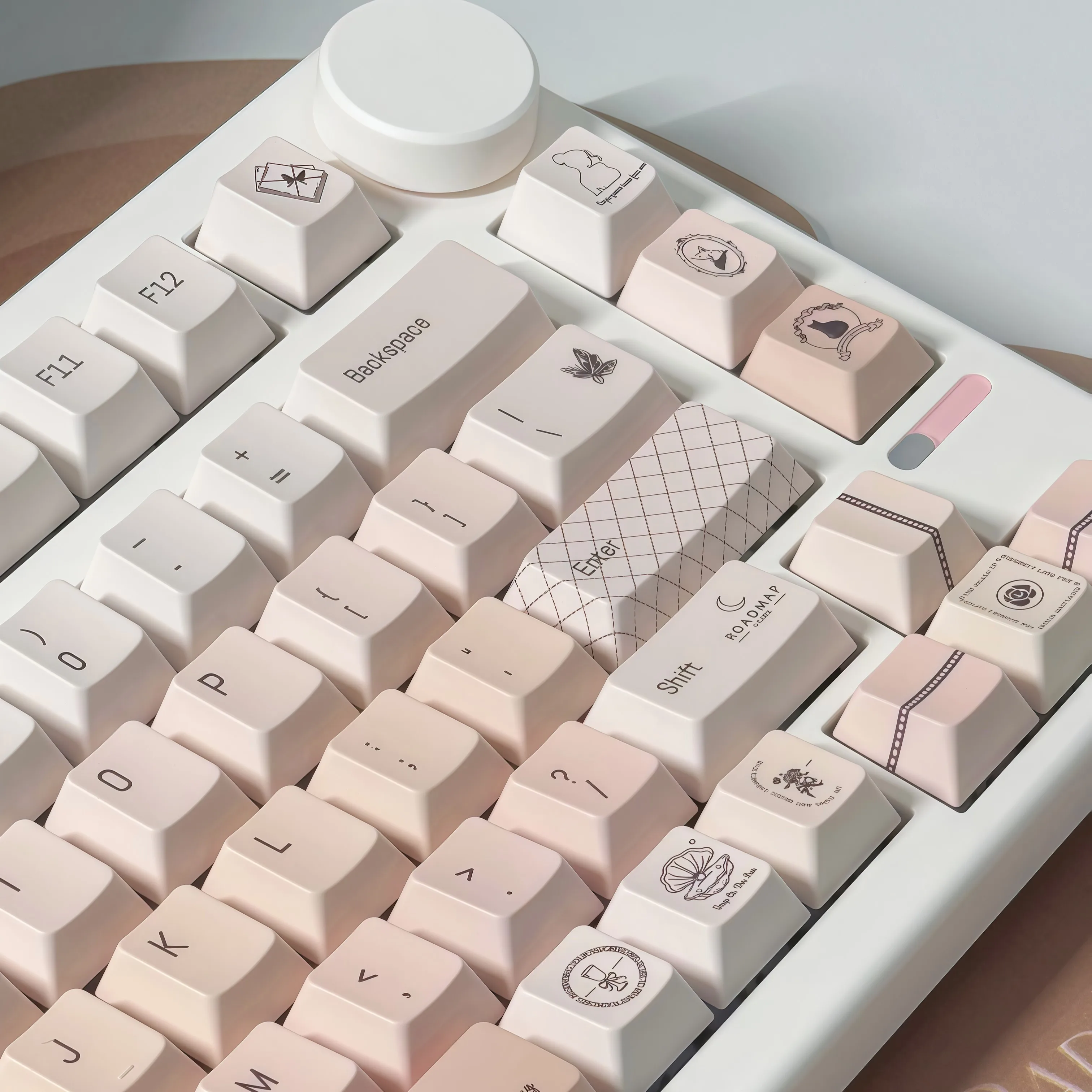 

She said keycaps, champagne, pink, mechanical keyboard, girl, premium sense, game office, original PC