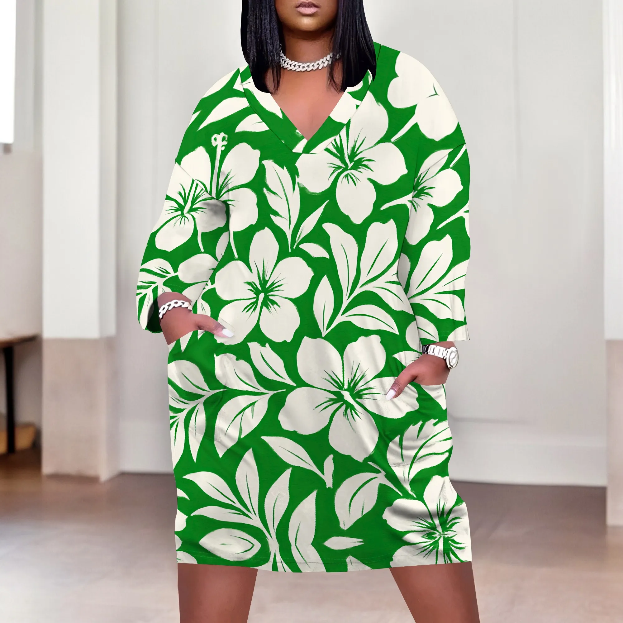 

Plus Size Tropical Floral Dress XL-6XL V-Neck Loose Fit with Pockets for Beach Vacation or Luau Look