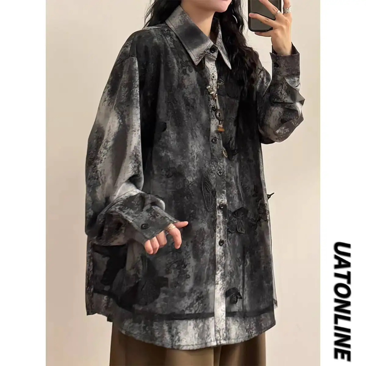 

Рубашки унисекс 2026: Новые весенне-осенние блузки с эффектом двухслойности, с принтом в стиле тушью, с бабочками и сетчатыми вставками, с длинным рукавом